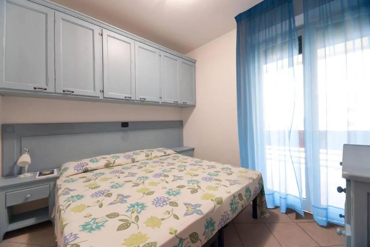 Aparthotel Le Residenze di Santa Costanza - Mirto/Corbezzolo San Vincenzo 0*,  Italia